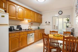 Charming Apartment in Funchal with Balcony and View