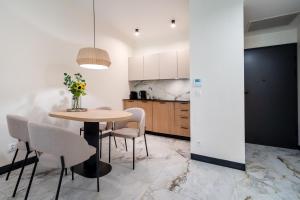 Apartament Vidok 113 by Warmia4Rent, przy samym jeziorze