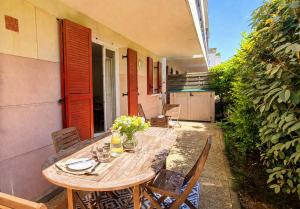 Spacious Family Apartment near Disneyland with Garden, AC and Parking