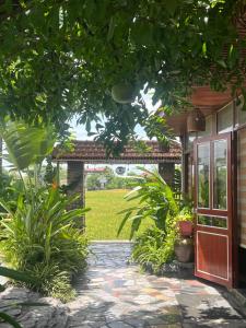 Tam Coc Moon An Bungalow & Cafe