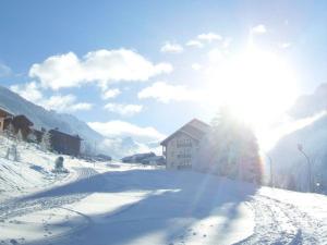 T2 pour 4 personnes, à 30m des pistes et des commerces, Valfréjus - FR-1-265-207