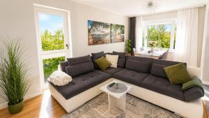 Nice 2 BR apartment, 15 min from the Old Town !