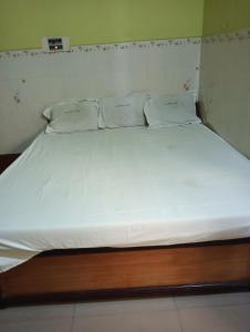 Anandha Lodge