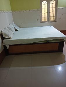 Anandha Lodge