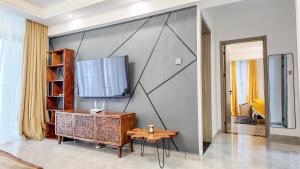Luxury 2-Bedroom at Polaris Residency