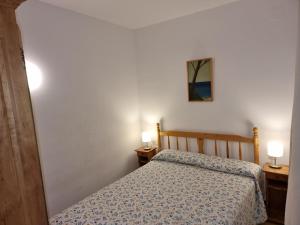 Apartamento acogedor con terraza y piscina a 50m de la playa - HISP-236-123
