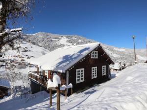 Chalet 4 chambres pour 6 pers, proche village, terrasse, skis - FR-1-342-225