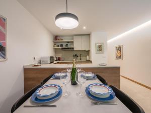 Appartement moderne avec terrasse et jardin privatif à Chamonix - Parking inclus - FR-1-343-267