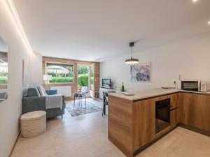 Appartement moderne avec terrasse et jardin privatif à Chamonix - Parking inclus - FR-1-343-267