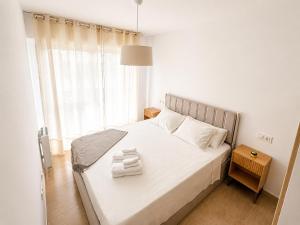 Piso de 2 habitaciones con terraza cerca de la playa y del centro