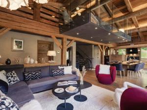 Chalet 5★, 9 pers., spa, cinéma, 4 chambres, navette 300 m - FR-1-304-310