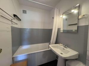 Appartement skis aux pieds - 6 pers. - FR-1-885-48