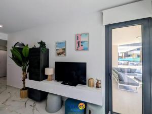 Modern Family Apartment with Pool Duly15
