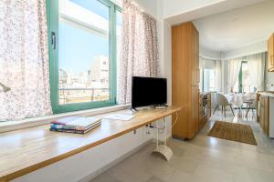 Elegant thisseos loft - city center