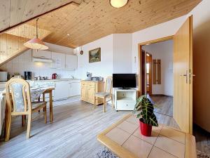 Apartment Schwarzwaldblick-8 by Interhome