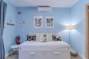 #414 Central Apartment Walk to the Beach