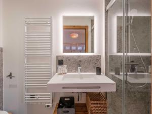 Morzine au pied des pistes, 3 pièces modernes, balcon, parking, wifi - FR-1-754-107