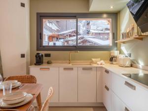 Morzine au pied des pistes, 3 pièces modernes, balcon, parking, wifi - FR-1-754-107