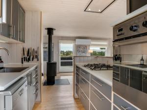Holiday Home Athina - 200m from the sea by Interhome