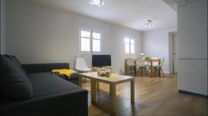 Home2Book Bright Apartment in Seville