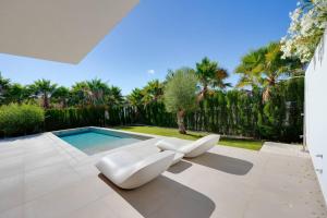 Villa de lujo con piscina privada en Las Colinas