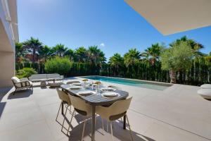 Villa de lujo con piscina privada en Las Colinas