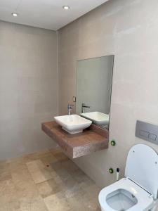 Cozy new apartment in Maarif, near Twin Center