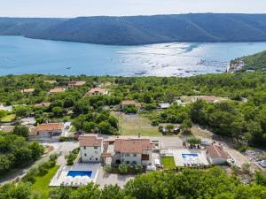 Holiday Home Villa Camellia by Interhome