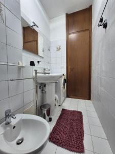Spinaceto Modern Home, Roma EUR