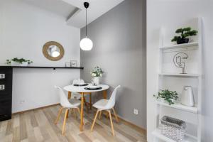 Central Premium Apartment at Madách Square