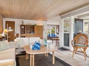 Holiday Home Selenia - 1km from the sea by Interhome