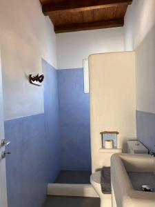 KOLOMBA GUESTS House