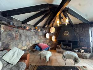 Refugio Arrayan Nevado Habitaciones en Farellones con Chimenea y Jacuzzi