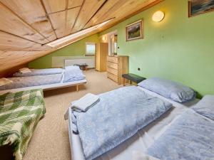 Apartment Vyhlídka-4 by Interhome