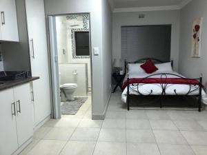 Checked Inn 2F