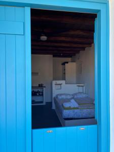 KOLOMBA GUESTS House