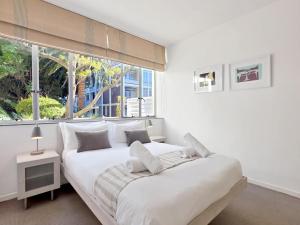 St Martini Gardens Garden Apartment & Pool