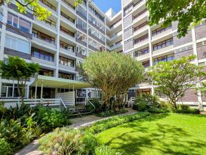 St Martini Gardens Garden Apartment & Pool