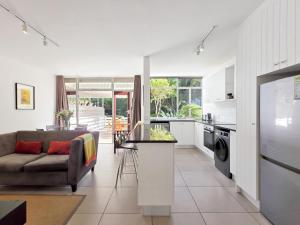 St Martini Gardens Garden Apartment & Pool