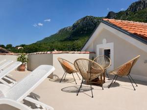 Soluna - Vacation home with private pool & rooftop terrace