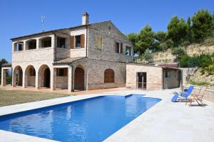 SNB002 - Pedaso, splendida porzione di villa con piscina