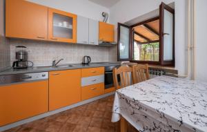 Holiday House Nina, 6 bedroom & private pool