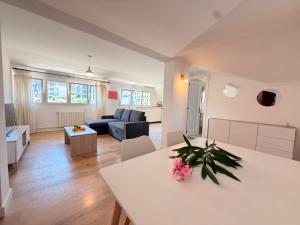 Spacious apartment Sardinero Beach parking