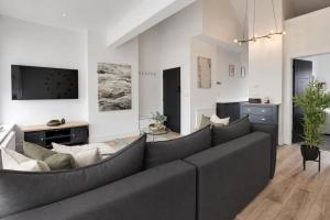 1BR Apartment City Centre By Luxiety Stays