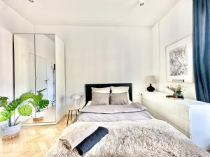 Smolna Terrace Studio & City Center Apartments