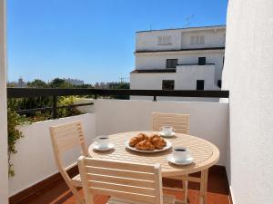 Cozy Studio with Pool - The Strip street & Beach
