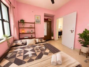 Homely 2 Bed 2 Bath Flat in Kolkata