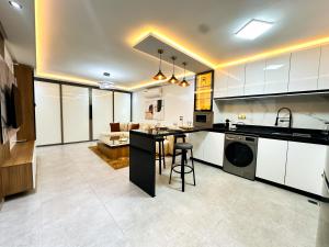 Marrakech 2 bedrooms with pool & parking