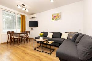 Comfy & Modern 1BR near Mall Plovdiv by Flat Manаger