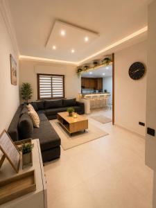 Palm Apart Pool & Parking